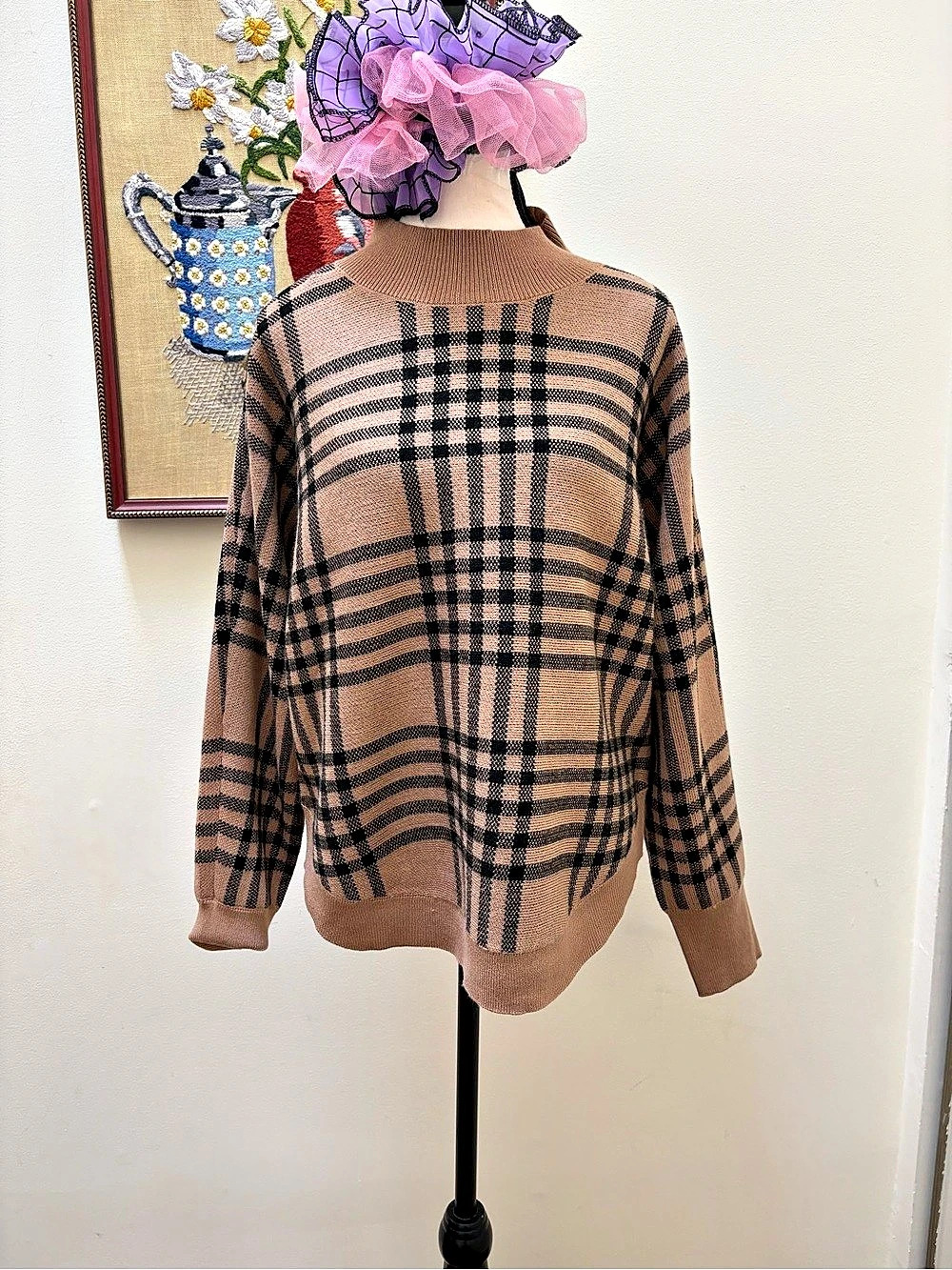 Burberry Plaid Crewneck Sweater size 8/10 US